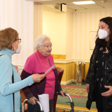 Yom Hashoah Commemorated at Stein Assisted Living